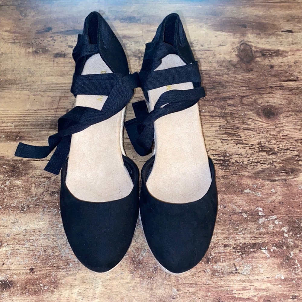 BRAND NEW, NEVER WORN Awesome wedges!!